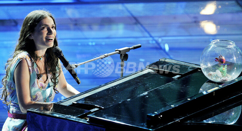 「第58回サンレモ音楽祭」　ヤエル・ナイムがパフォーマンス