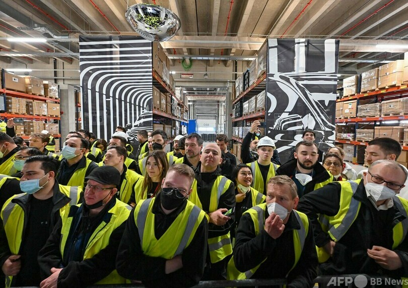 テスラ、初の欧州産EV引き渡し 独工場で生産開始