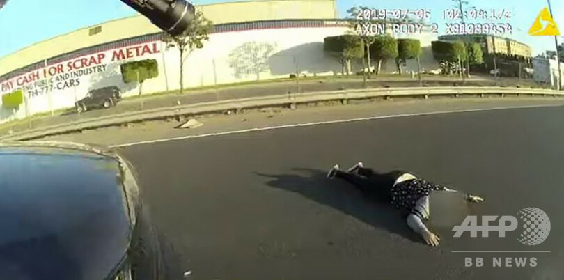 警官の発砲で死亡した米17歳少女、模造銃向けていた 警察が映像公開