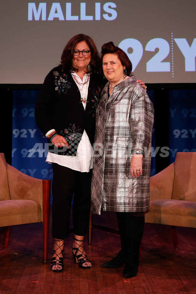 スージー・メンケス、ファーン・マリスとトークイベントに参加