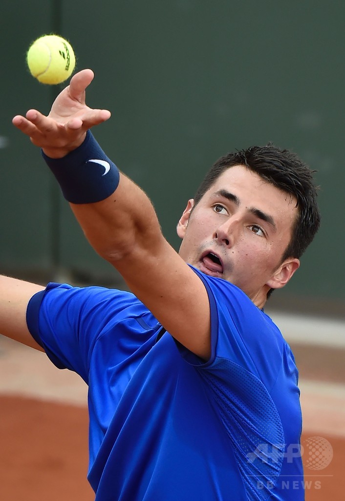 「億万長者」発言は間違い、トミック謝罪も強気崩さず