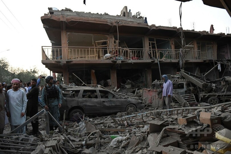 アフガン首都で大規模な爆弾攻撃、7人死亡 100人超負傷