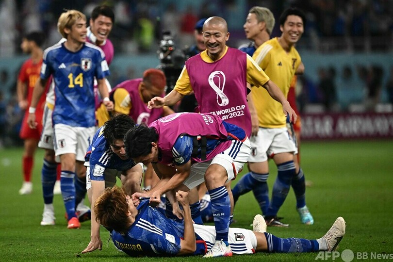 ドイツ、スペイン撃破で16強 歓喜する日本代表 カタールW杯