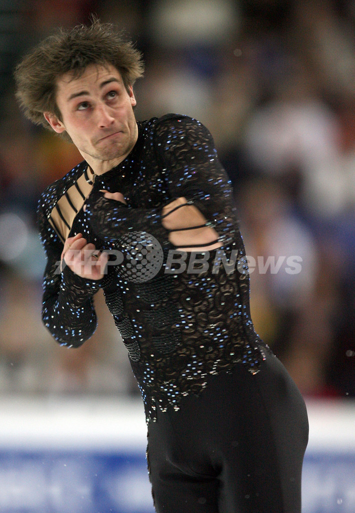 ジュベールが男子シングルで優勝、フィギュア欧州選手権