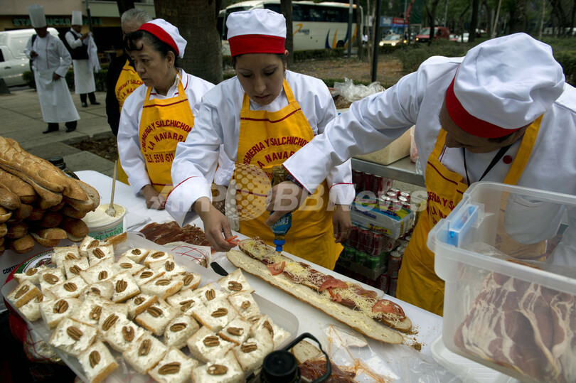 シェフ2340人大集結、ギネスに挑戦 メキシコ市