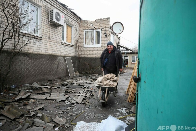 ウクライナ東部で砲撃続く 国境周辺のロシア兵力15万人に