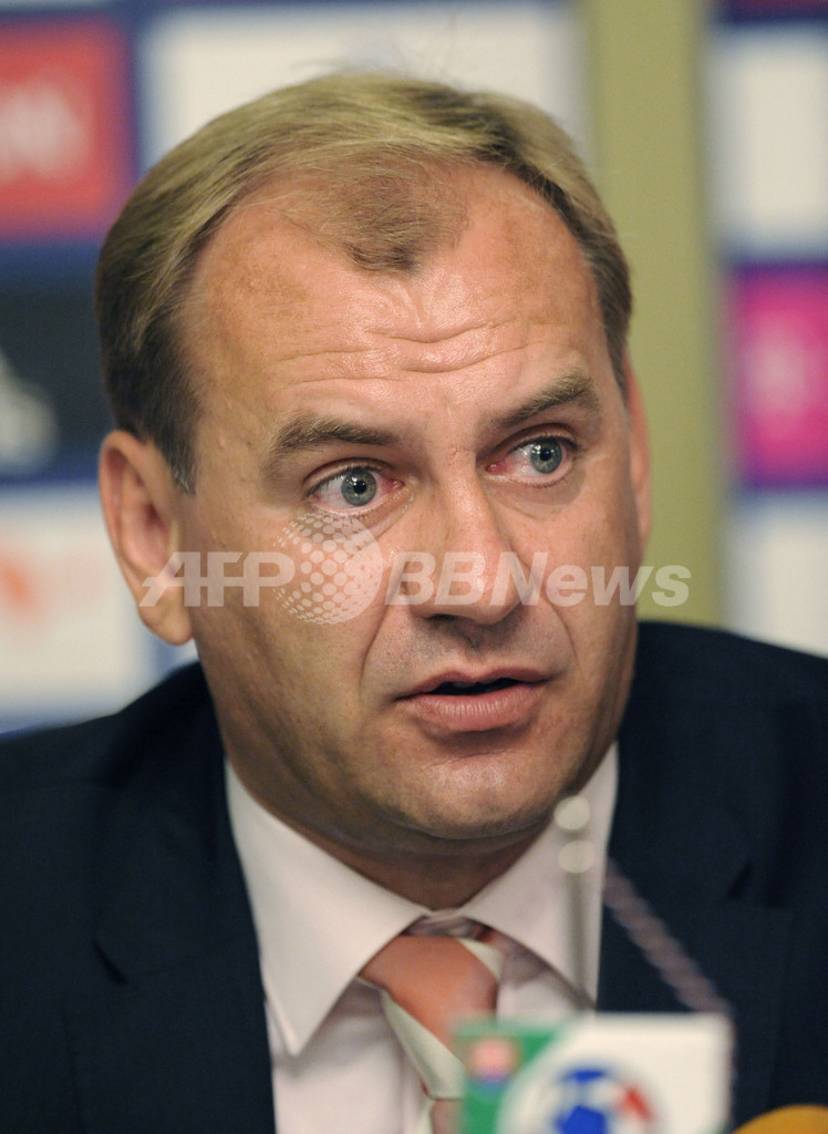 スロバキア代表 ウラジミール・ヴァイス氏が就任