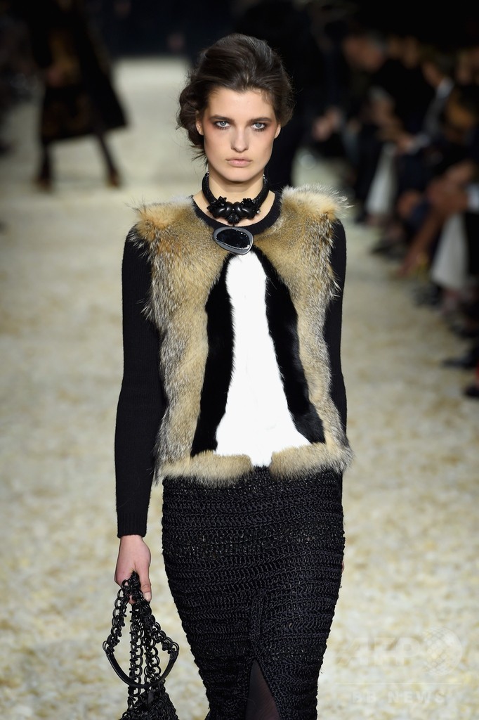 生まれ育ったサンタフェから着想を得たボヘミアンシック、「トム フォード」15/16年秋冬