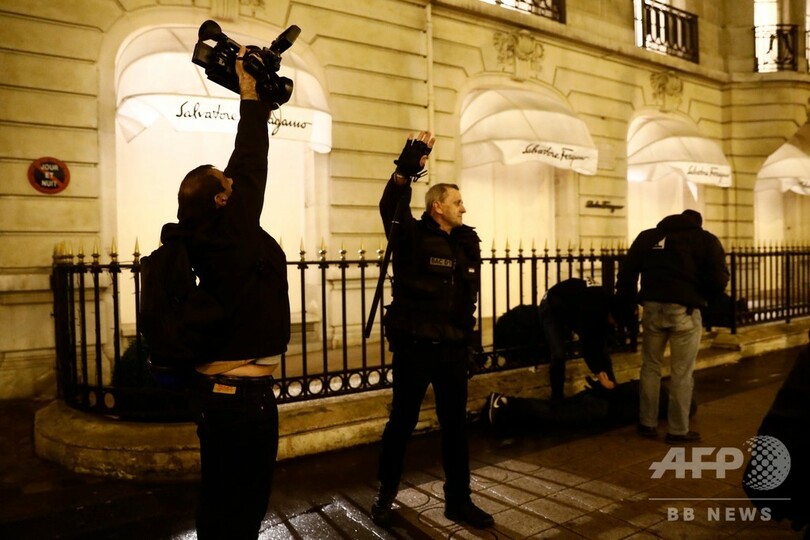 仏「黄色いベスト」デモ、1723人を拘束 8日の参加者は13万人超