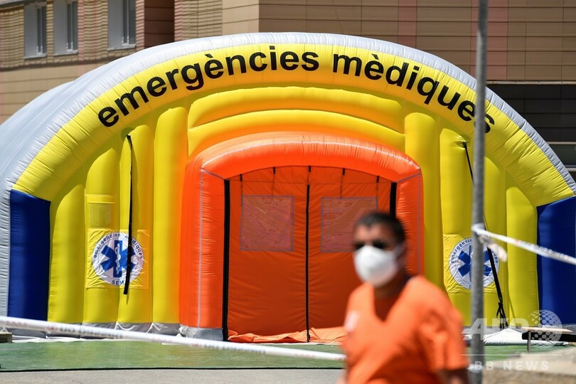 スペイン北西部の町でコロナ感染急増、7万人隔離