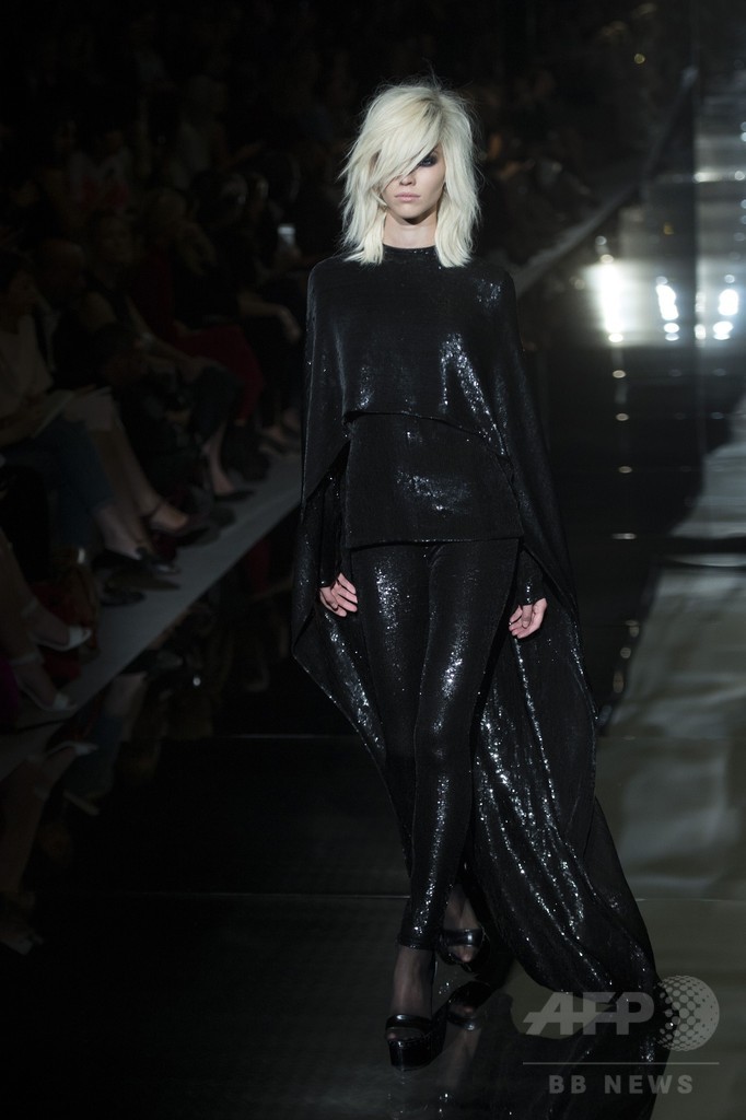 70年代のグラムロックにオマージュ、「トム フォード」15年春夏