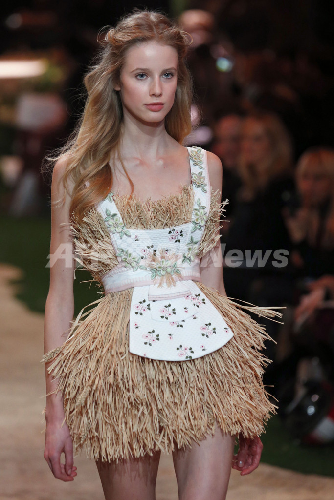 ＜13年春夏パリ・オートクチュール＞ザヒア