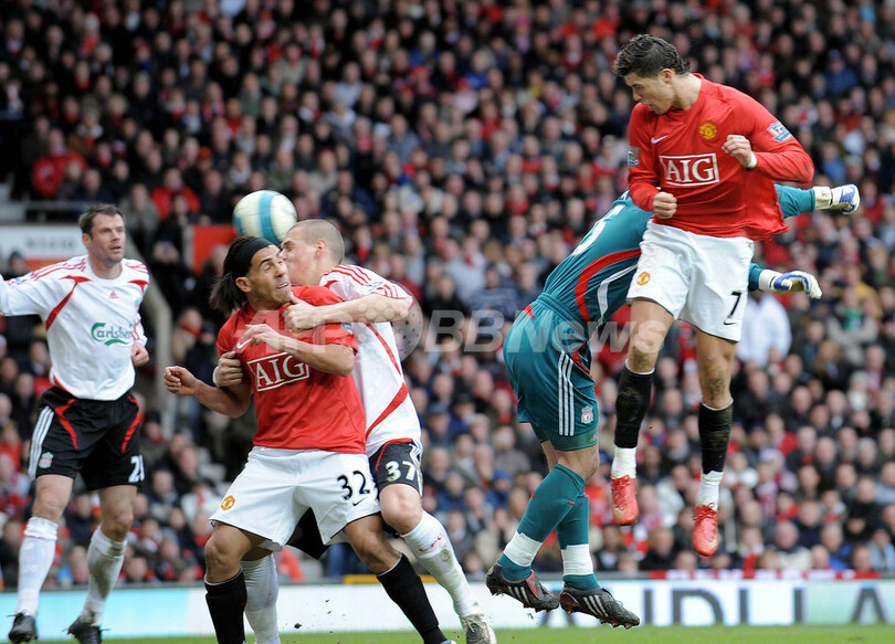 マンチェスター・ユナイテッド リバプールに3-0で快勝