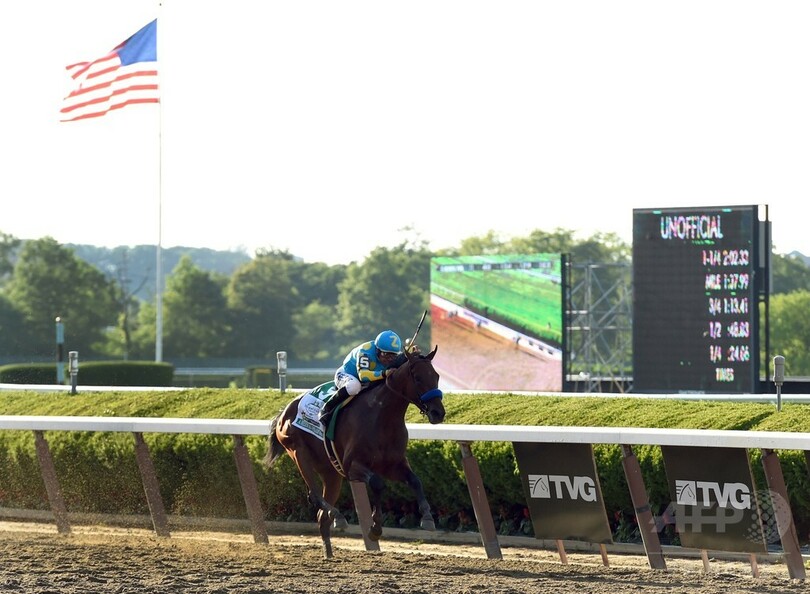 アメリカンファラオが37年ぶり米三冠！ ベルモント・ステークス制す