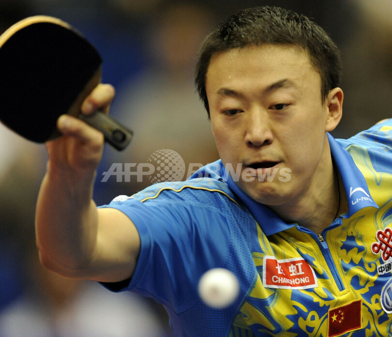 王励勤 五輪王者を破り決勝進出、世界卓球