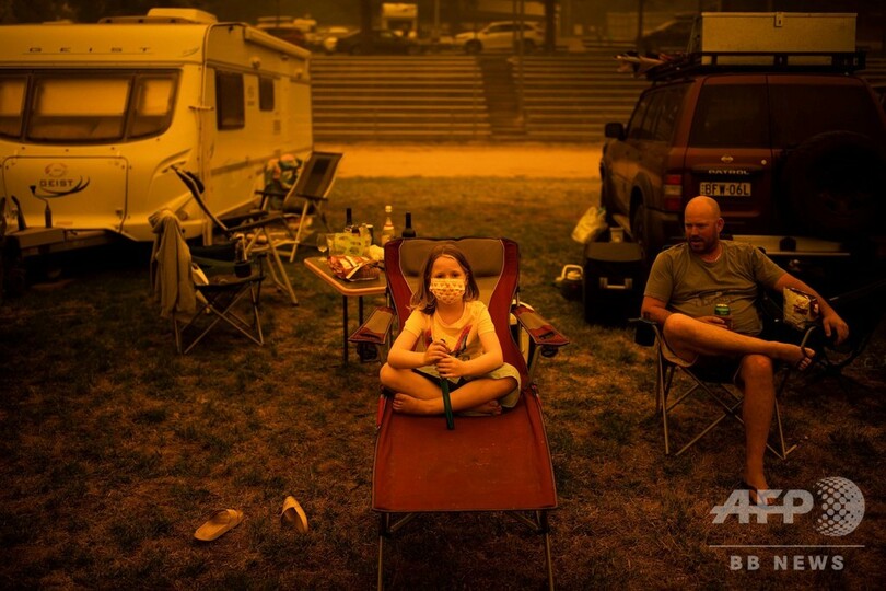 豪、火災地域の観光客に48時間以内の避難勧告 今週末には熱波も