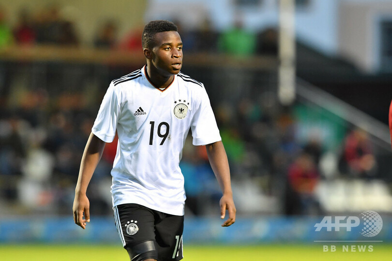 ドルトの神童ムココ、人種差別被害に ユースのダービー戦で得点後