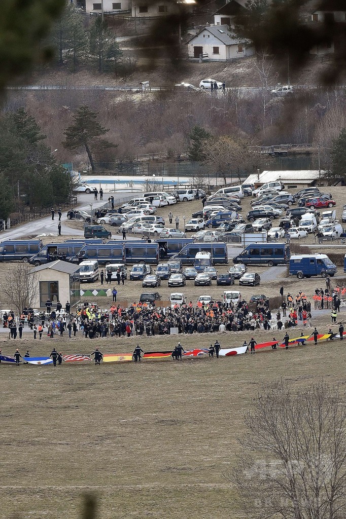 独機「意図的」墜落で世界に衝撃、航空各社が規則見直し