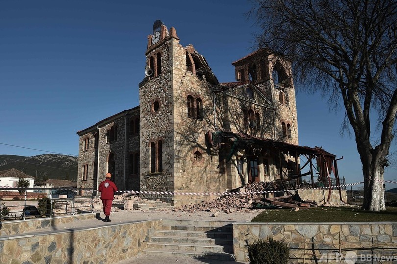 ギリシャ中部でM6.3の地震 建物が多数損壊