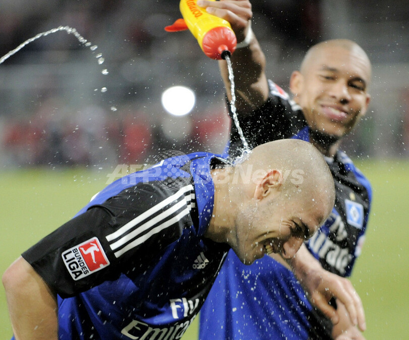 ハンブルガー アウェーでコットブスに勝利し首位を守る