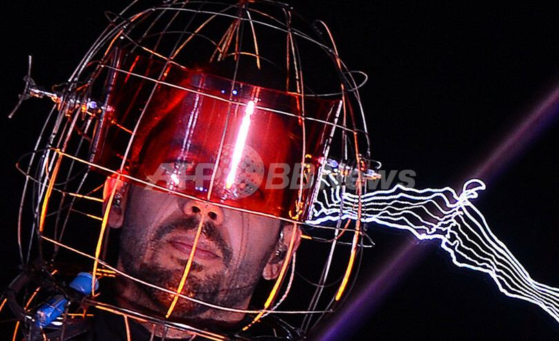 米奇術師デビッド・ブレイン氏、NYで「帯電」パフォーマンス開始