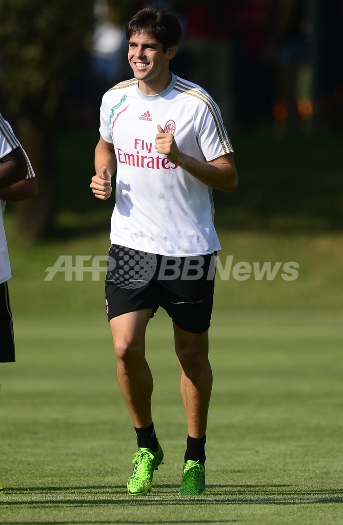 ミラン復帰のカカがチーム練習に合流