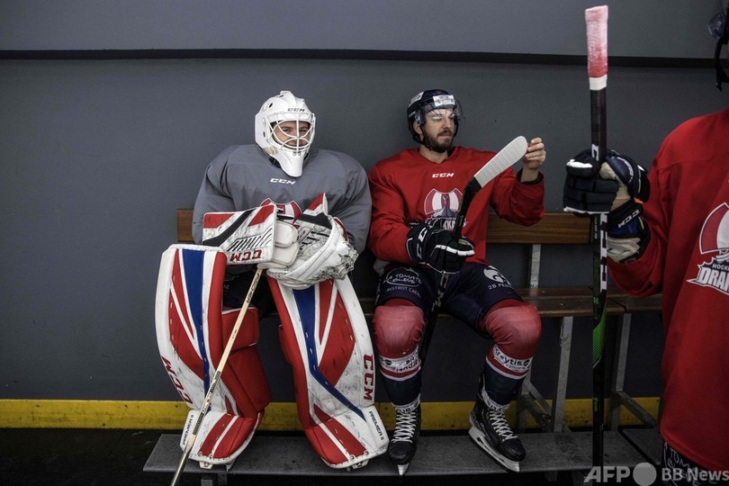 男子に交じって練習する女性ゴーリー、夢は五輪出場 仏