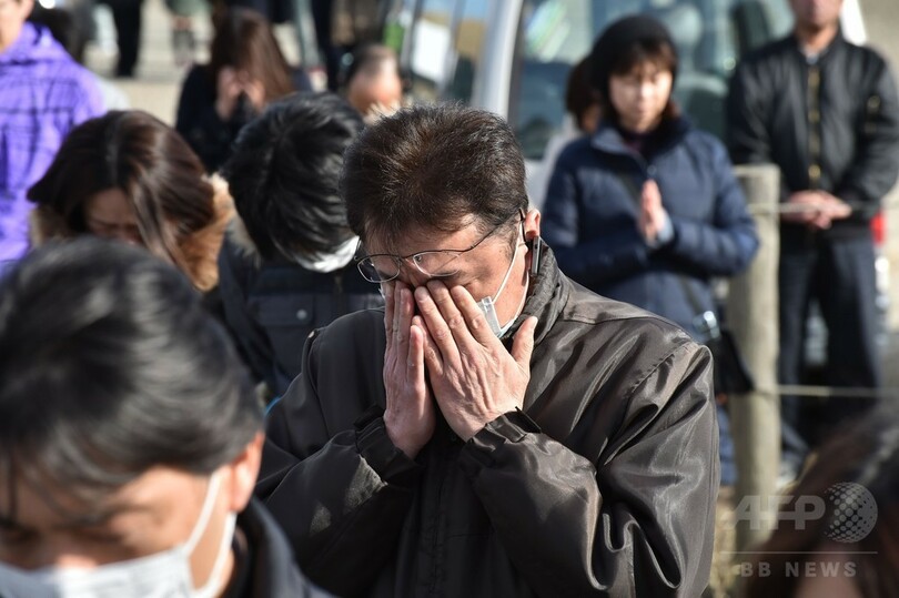 東日本大震災から6年、政府が追悼式 発生時刻に黙とう