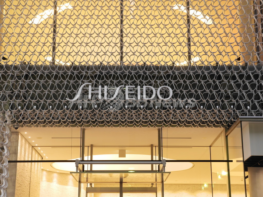 『ジョジョの奇妙な冒険』18人のキャラクターを実物モデルで表現、SHISEIDO