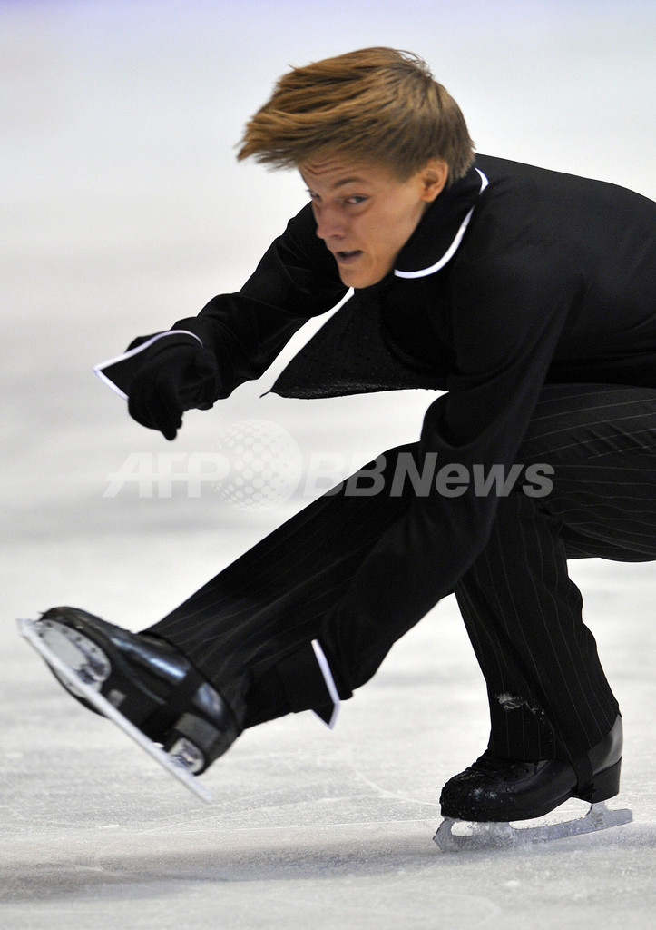 ベルネル 欧州選手権男子シングルspで首位に立つ 国際ニュース Afpbb News