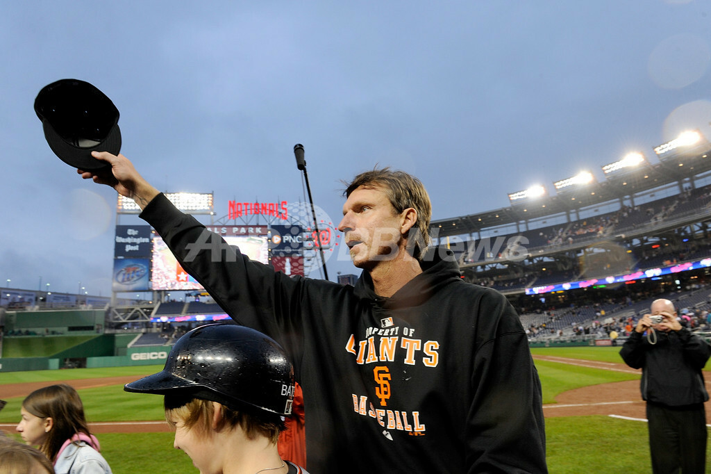 イ*ン様 【球場配布】ランディ・ジョンソン 300勝記念 ランディ・ジョンソン メジャー通算300勝を達成 写真20枚 ファッション