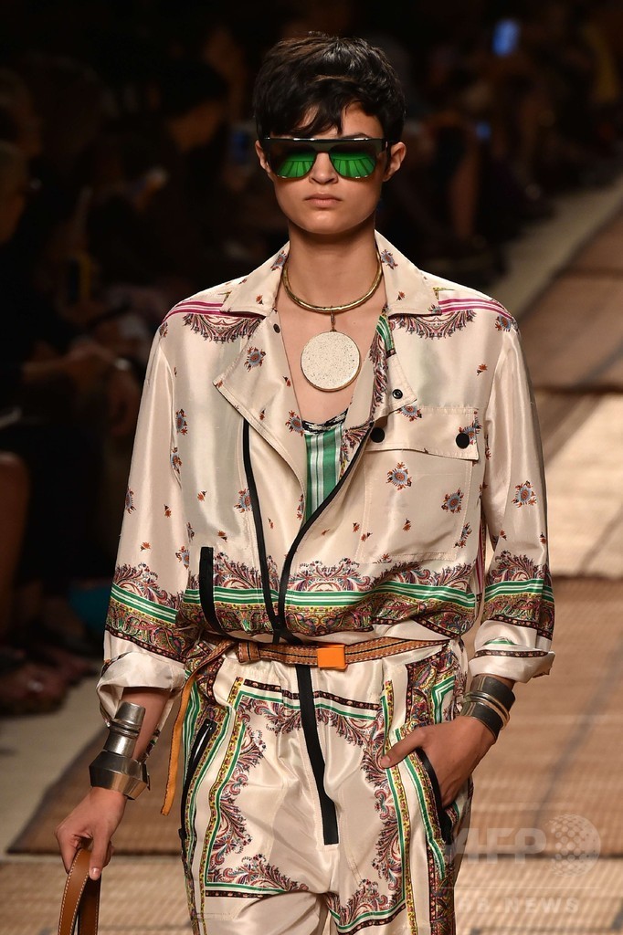 「エトロ」17年春夏