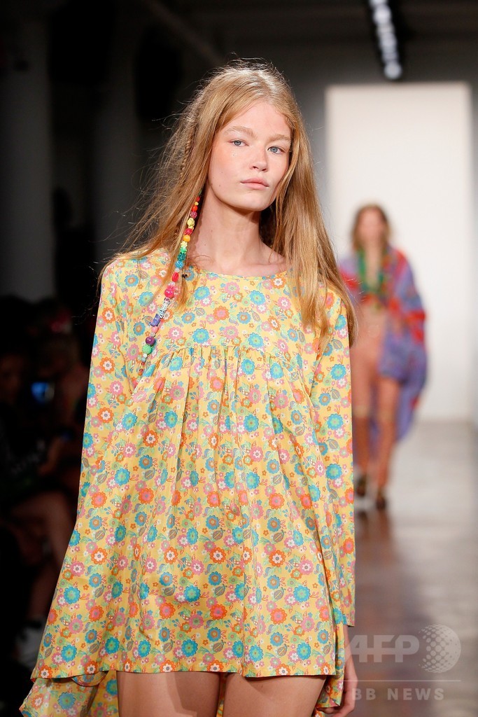 フィナーレにマイリー・サイラス、「ジェレミー・スコット」15年春夏