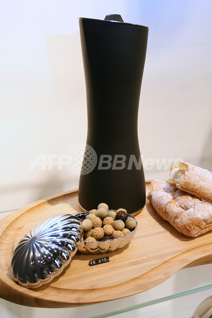 ジョージ ジェンセン、日本最大旗艦店をオープン