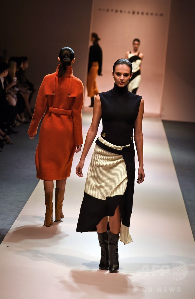 ヴィクトリア・ベッカム、ファッションウィークのフィナーレ飾る