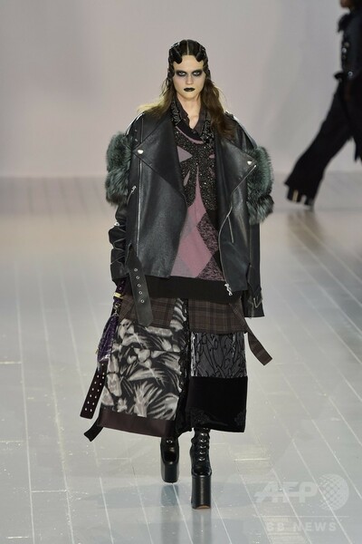 「マーク ジェイコブス」16/17年秋冬コレクション