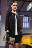 米・ニューヨークで発表されたケイト・スペード ニューヨーク（Kate Spade New York）13/14年秋冬コレクション（2013年2月8日撮影）。(c)AFP/Getty Images/Allison Joyce