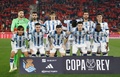 サッカースペイン国王杯準決勝第1戦、マジョルカ対レアル・ソシエダ。試合前の写真撮影に臨むレアル・ソシエダの選手（2024年2月6日撮影）。(c)JAIME REINA / AFP