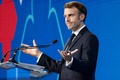 タイ・バンコクで行われたアジア太平洋経済協力会議（APEC）CEOサミットで演説するフランスのエマニュエル・マクロン大統領（2022年11月18日撮影）。(c)Ludovic MARIN / AFP
