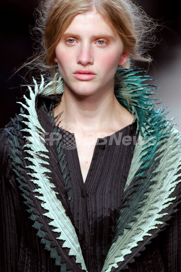 07/08年秋冬パリ・コレクション＞イッセイ ミヤケ、新作を発表