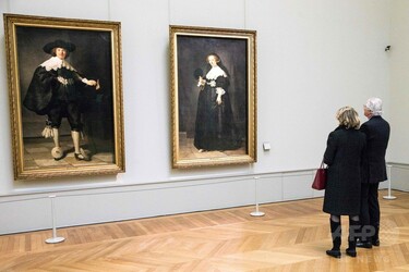HOLLAND製、オランダの美術館で購入3点セット 仏・オランダ共同購入のレンブラント絵画、修復終え公開へ 写真6枚