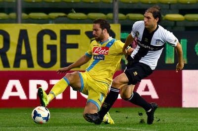 パルマがナポリを下す、来季のEL出場権獲得に前進