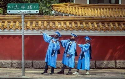 中国・留学生の夢が根付く青島市