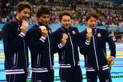 日本、男子4×100メートルメドレーリレーで銀メダル