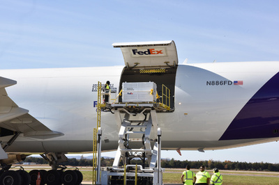 米首都のジャイアントパンダ、中国に向け出発