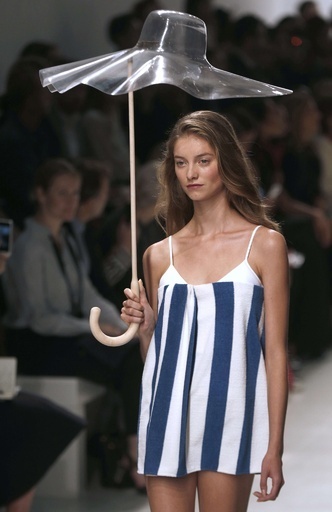 ＜14年春夏パリコレクション＞チャラヤン