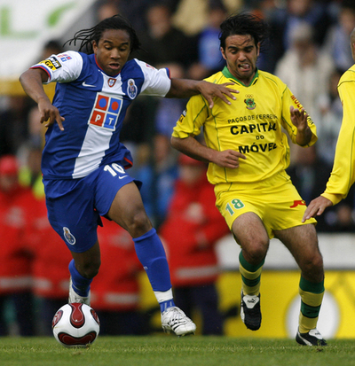 ＜サッカー スーペルリーガ＞首位ポルト アウェーでパッソス・デ・フェレイラと引き分ける - ポルトガル