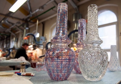 中国の投資会社、仏高級ガラスメーカー「バカラ」を買収