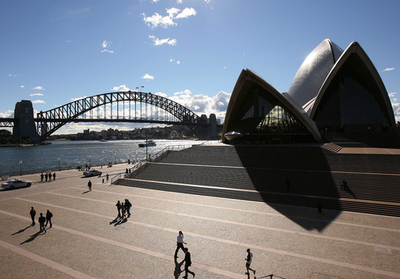 少女を10時間後に「偽」爆発物から救出、オーストラリア