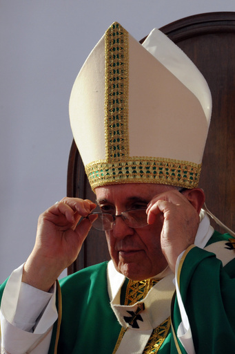 ローマの眼鏡店に法王ご来店、イタリア